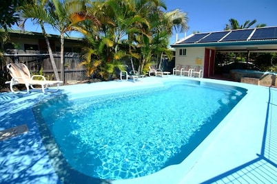 Dolphin Sands Holiday Villas