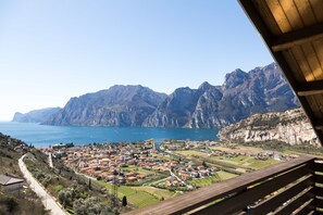 View from property - Garda Hotel Forte Charme (Nago-Torbole)