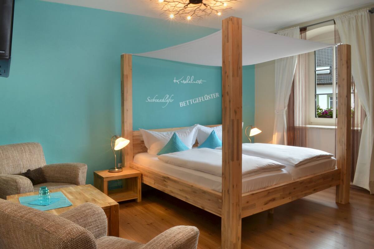 Double Room, Annex Building | Meja, seterika/papan seterika, dihias secara berasingan 