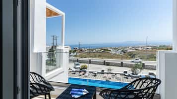 Maisonette | In-room safe, desk, soundproofing, iron/ironing board