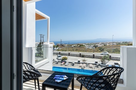 Maisonette | Cofres nos quartos, escrivaninha, quartos à prova de som. Golden Star