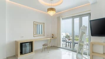 In-room safe, desk, soundproofing, iron/ironing board