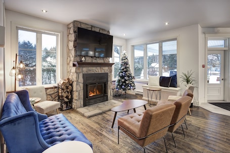 Lobby lounge. 900 Tremblant