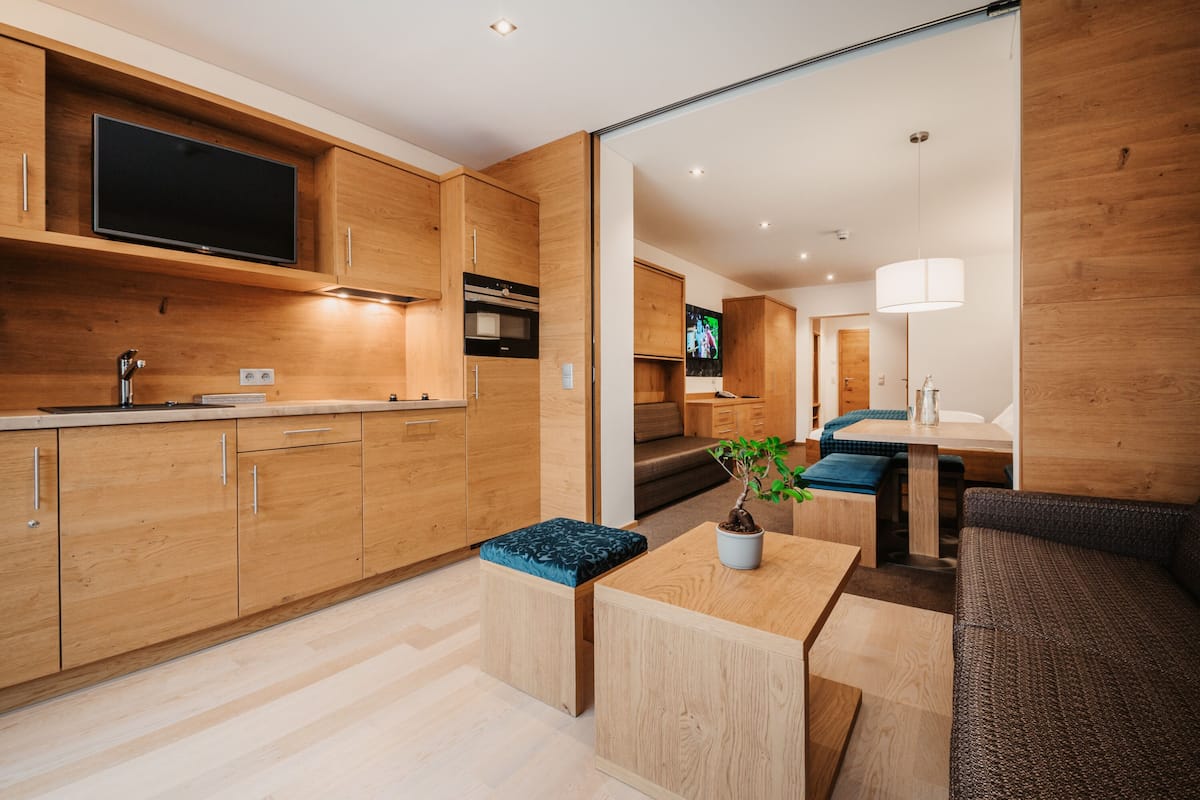 suite (saphir) | 1 bedroom, premium bedding, down duvets, in-room safe