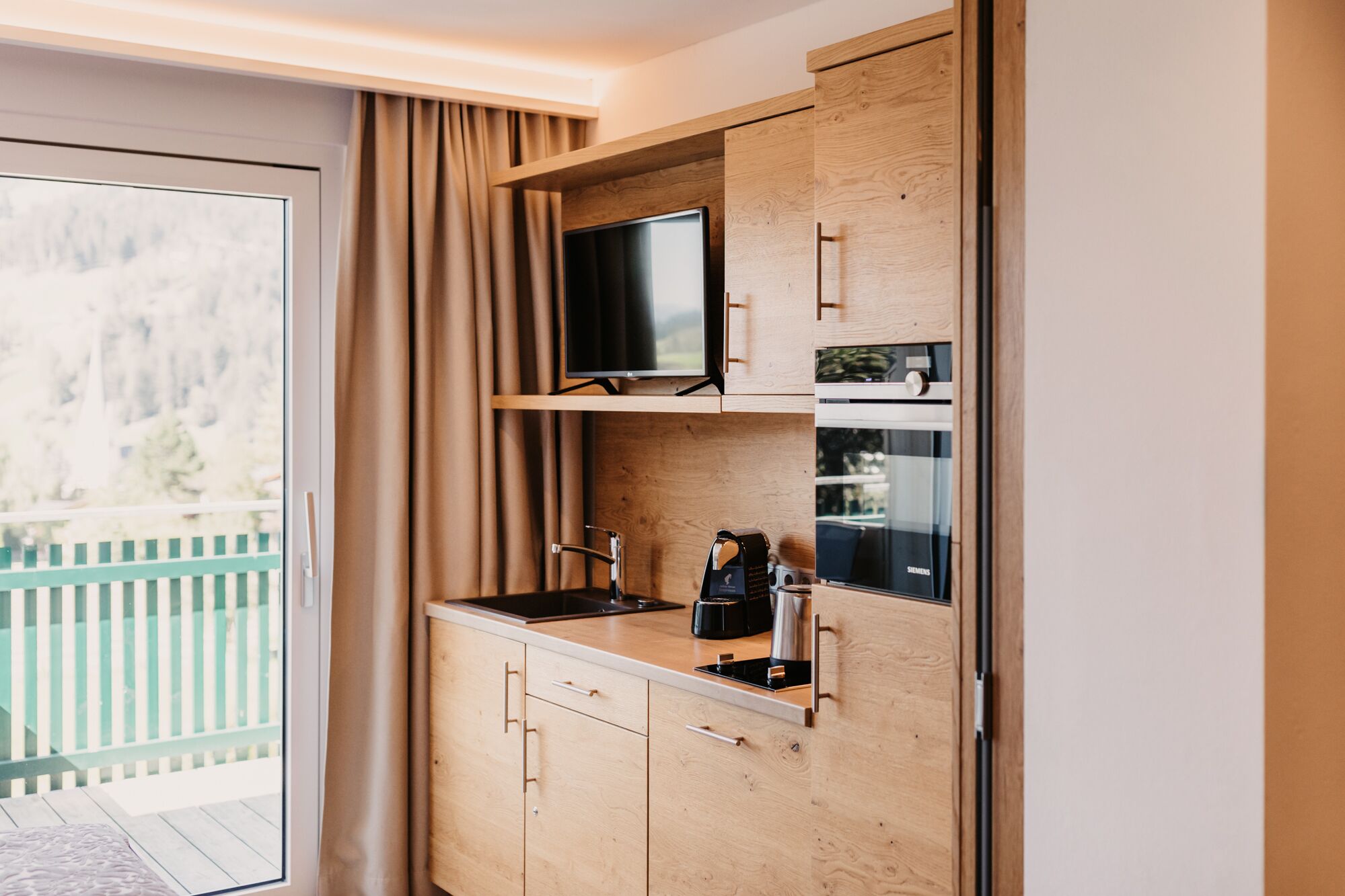 1 bedroom, premium bedding, down duvets, in-room safe