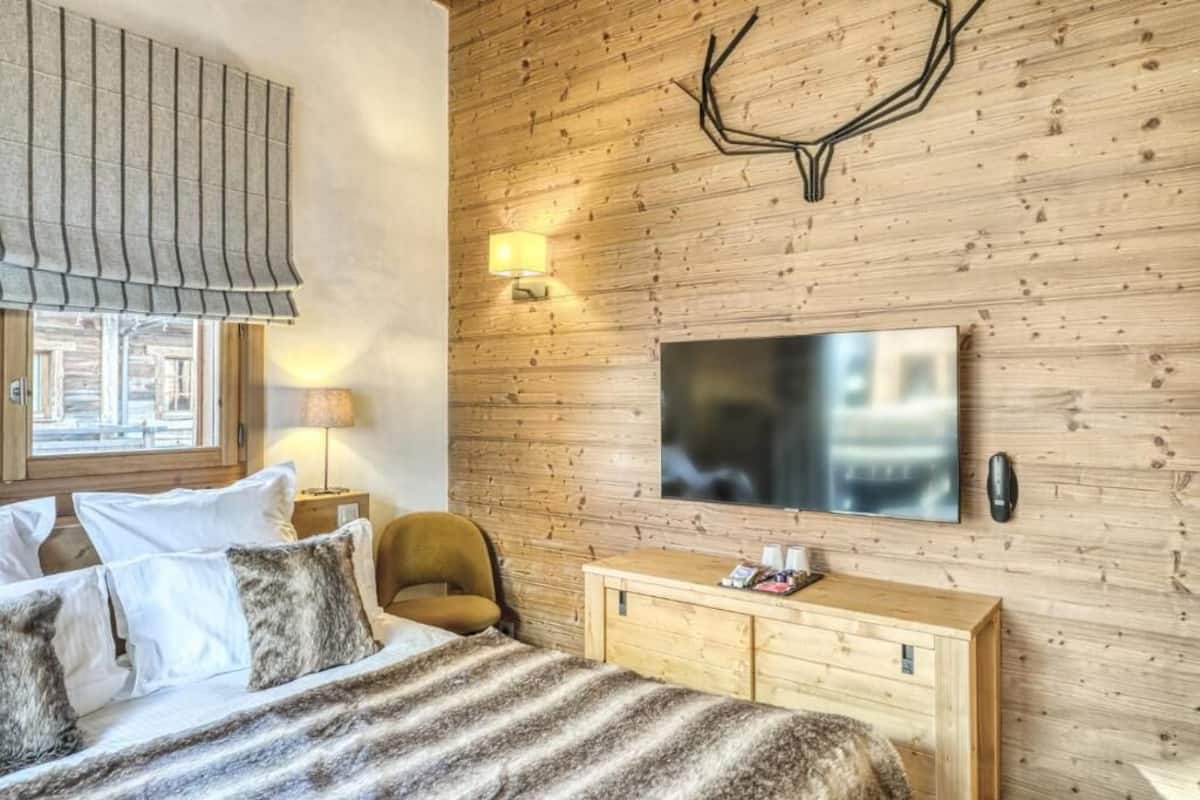Habitación, balcón | Ropa de cama de alta calidad y caja de seguridad en la habitación