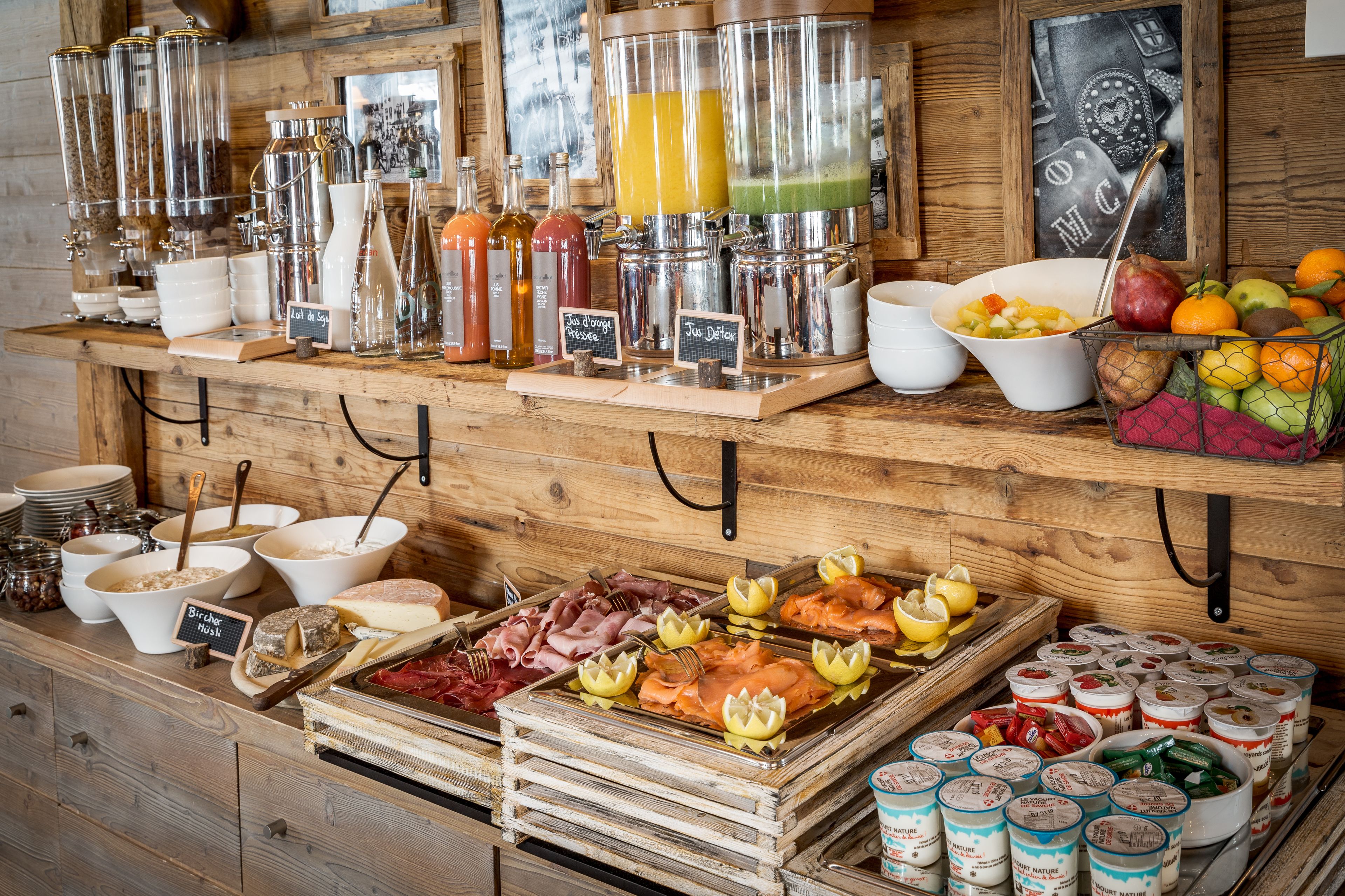 Daily buffet breakfast for a fee