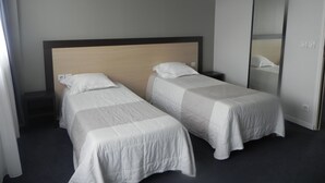 Double Room | WiFi (free) - Hôtel Belazur (Calais)