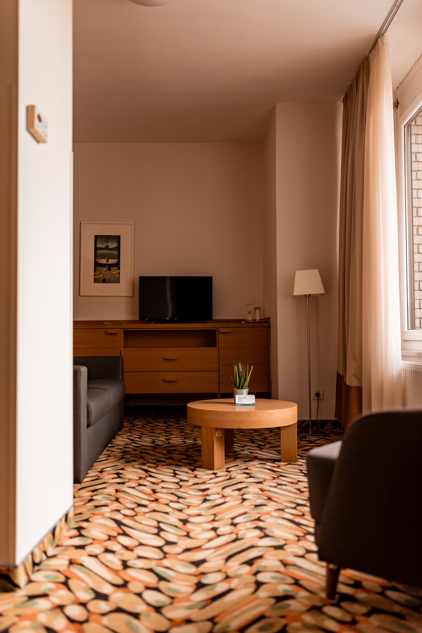 apartment, 2 bedrooms | living room | tv