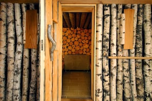 Couples treatment room(s), sauna, hot tub, hot springs/mineral springs
