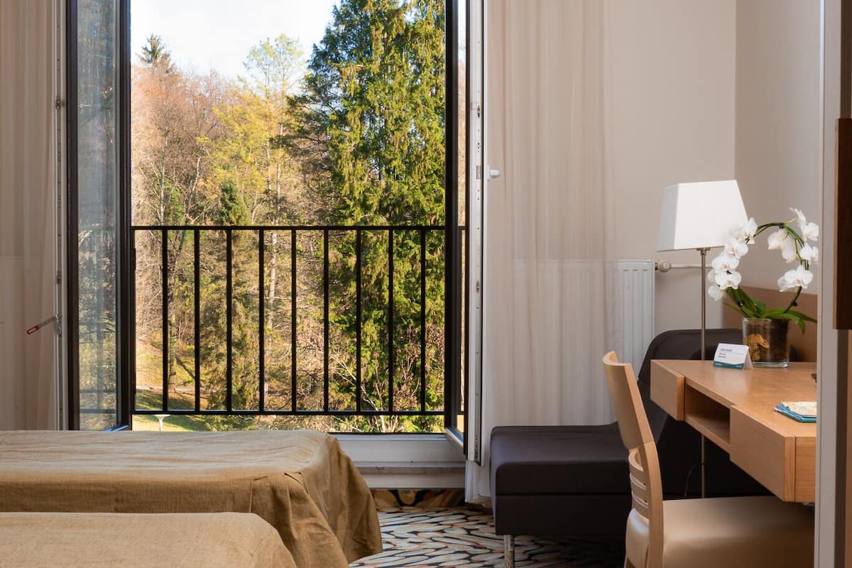 standard twin room | view from room