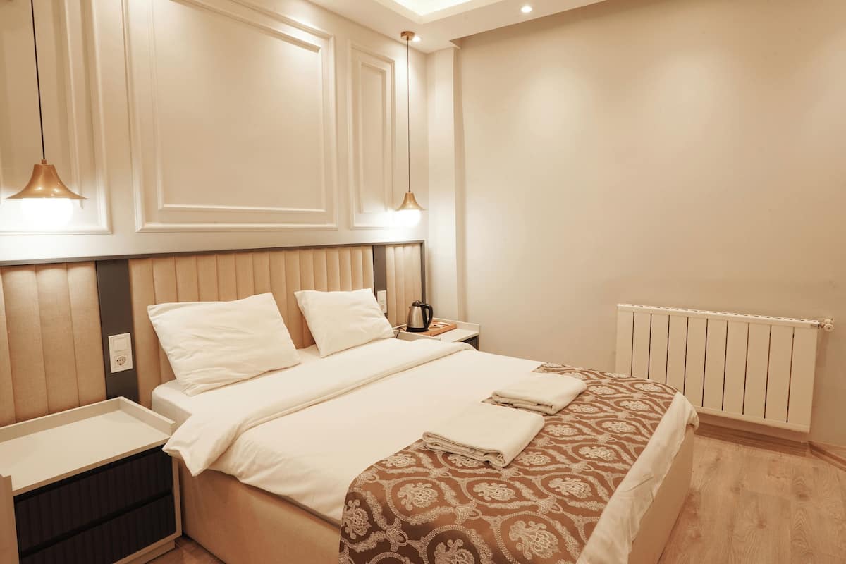 1 bedroom, minibar, in-room safe, individually decorated