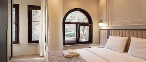 Superior Family Room with Blue Mosque View