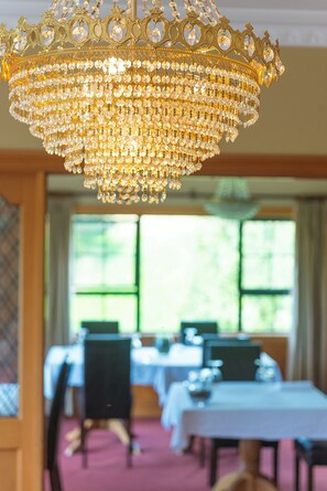 Interior detail - Hamurana Lodge (Rotorua)