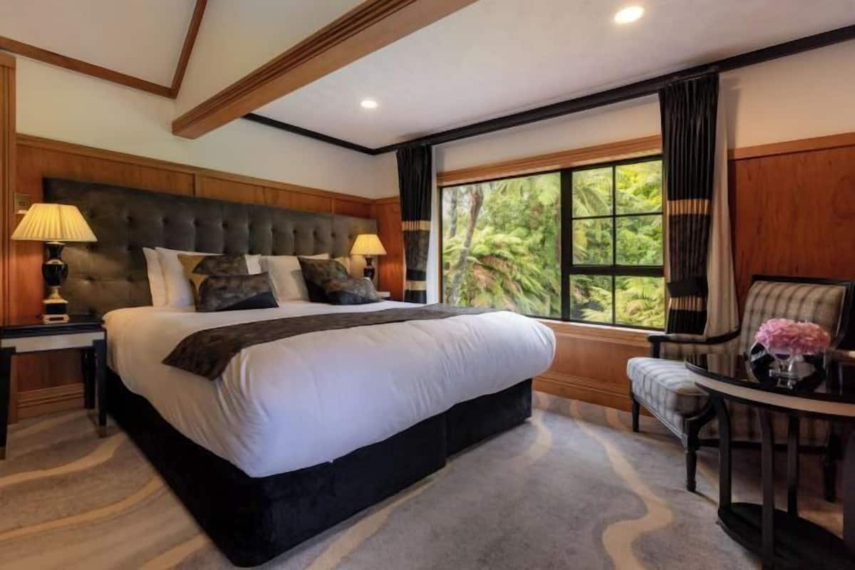 Premium bedding, pillow-top beds, free minibar items, in-room safe