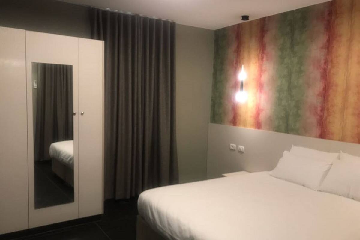 Premium Room | Cribs (free), WiFi (free)