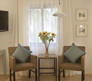 LCD TV - Kalia Kibbutz Holiday Village (Kalya)