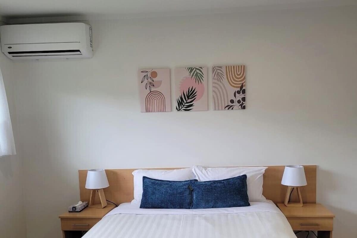 1 bedroom, desk, iron/ironing board, free WiFi