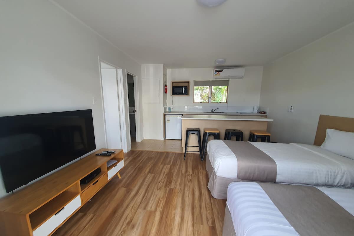 Family Room, 1 Bedroom | Living area