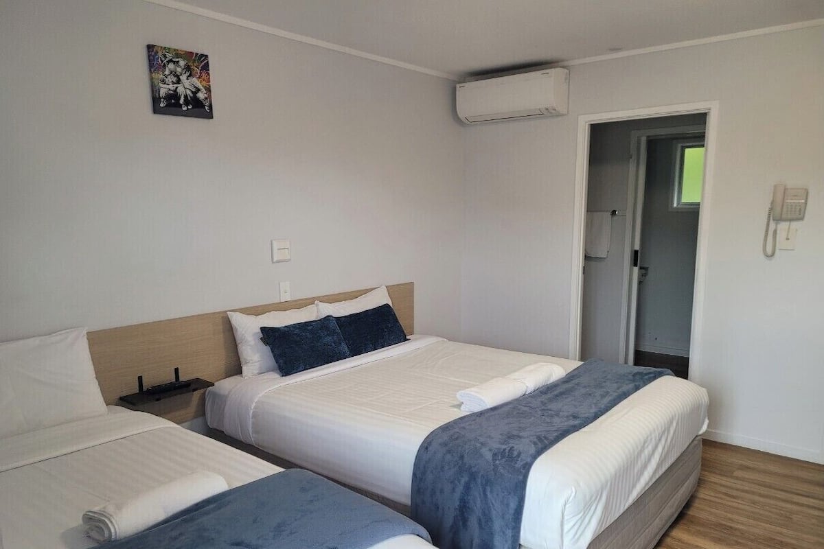 Double Studio | 1 bedroom, desk, iron/ironing board, free WiFi