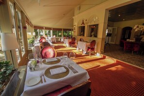 Breakfast, lunch, dinner served; British cuisine  - The Eastbury Hotel (Sherborne)