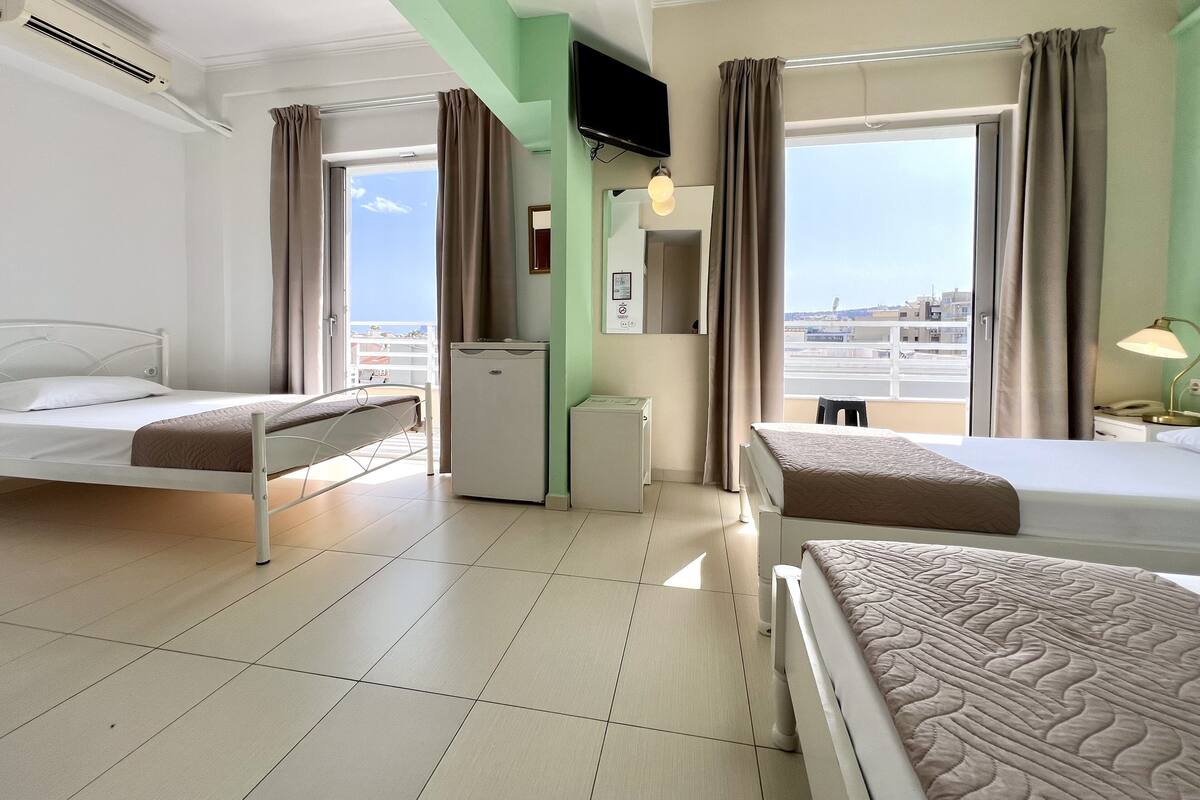Standard Triple Room | In-room safe, desk, WiFi (free), bed sheets