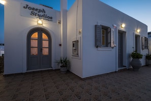 Exterior - Joseph Studios (Paros)