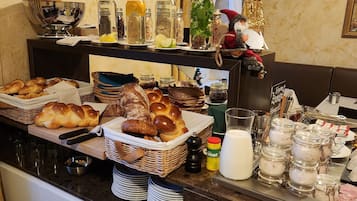 Free daily local cuisine breakfast