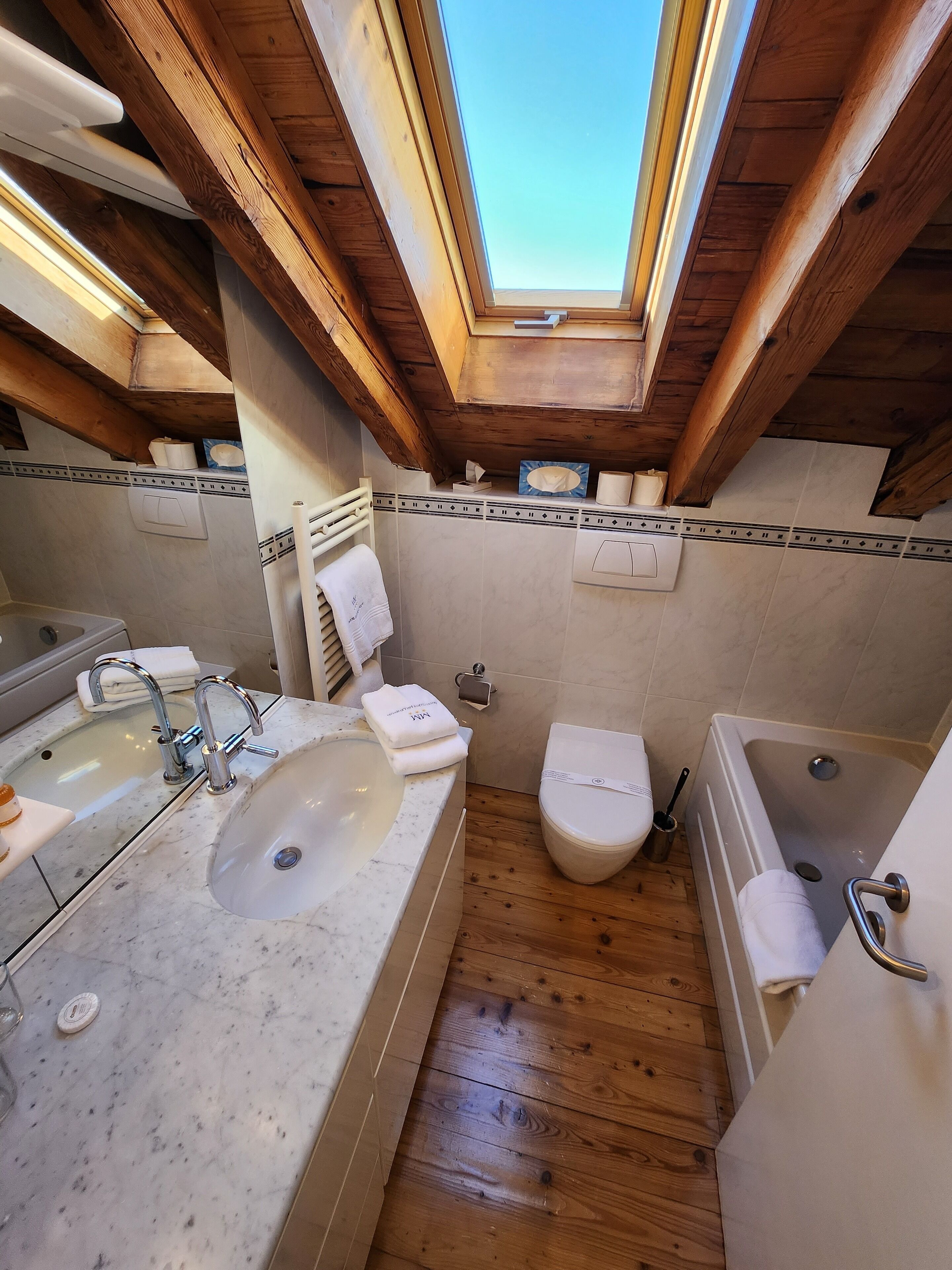 panoramic penthouse, 3 bedrooms (apartement) | bathroom | shower, hair dryer, towels