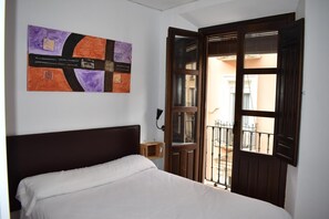 Wifi gratis y ropa de cama 