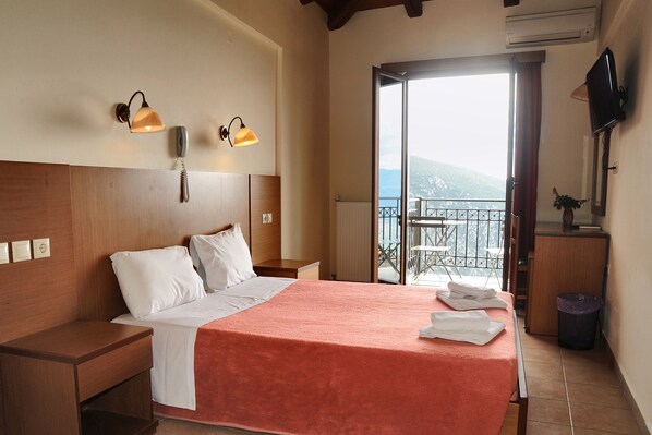 Bureau, Wi-Fi gratuit, draps fournis