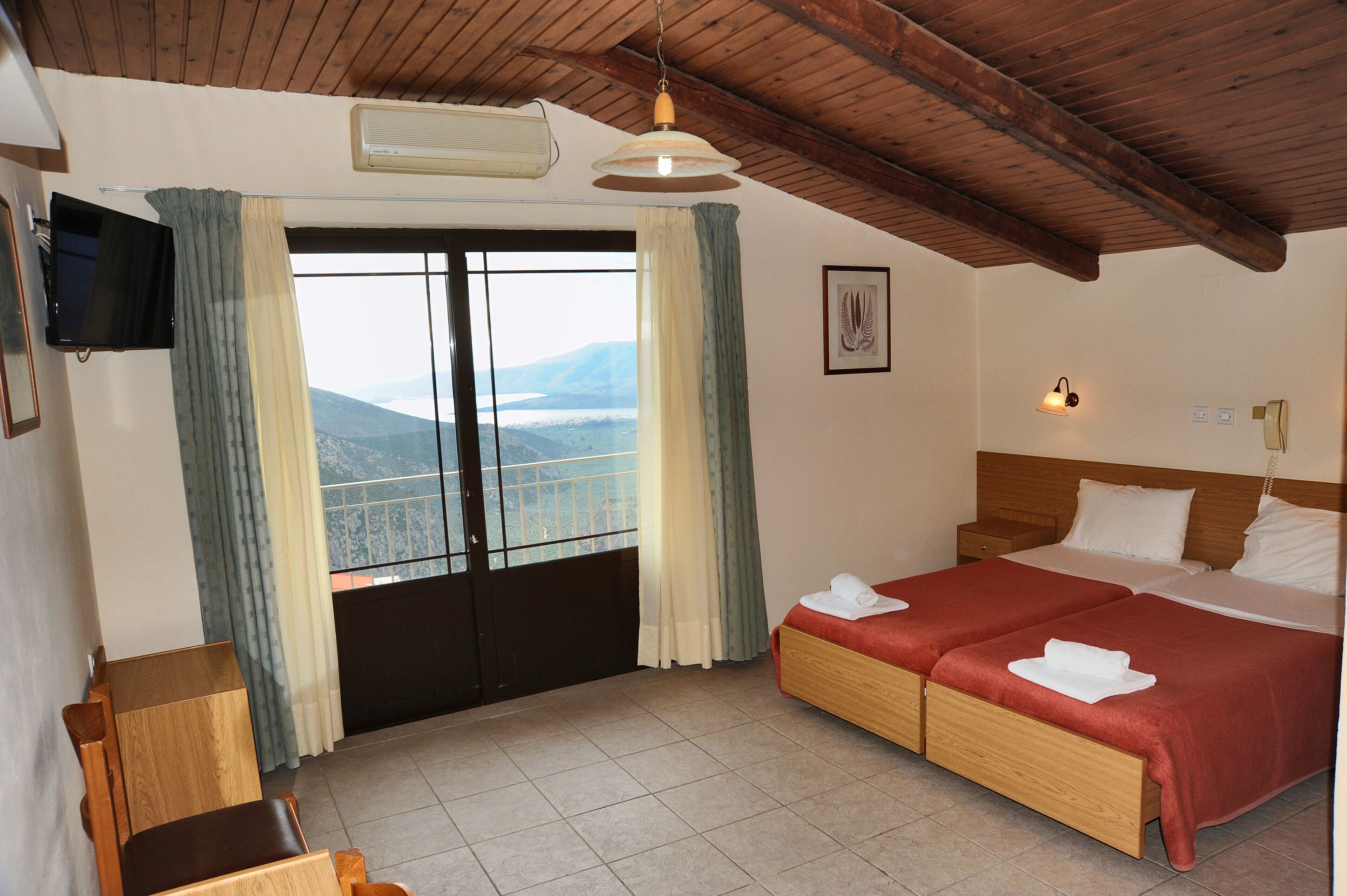 twin room, bay view | 1 bedroom, desk, free wifi, bed sheets