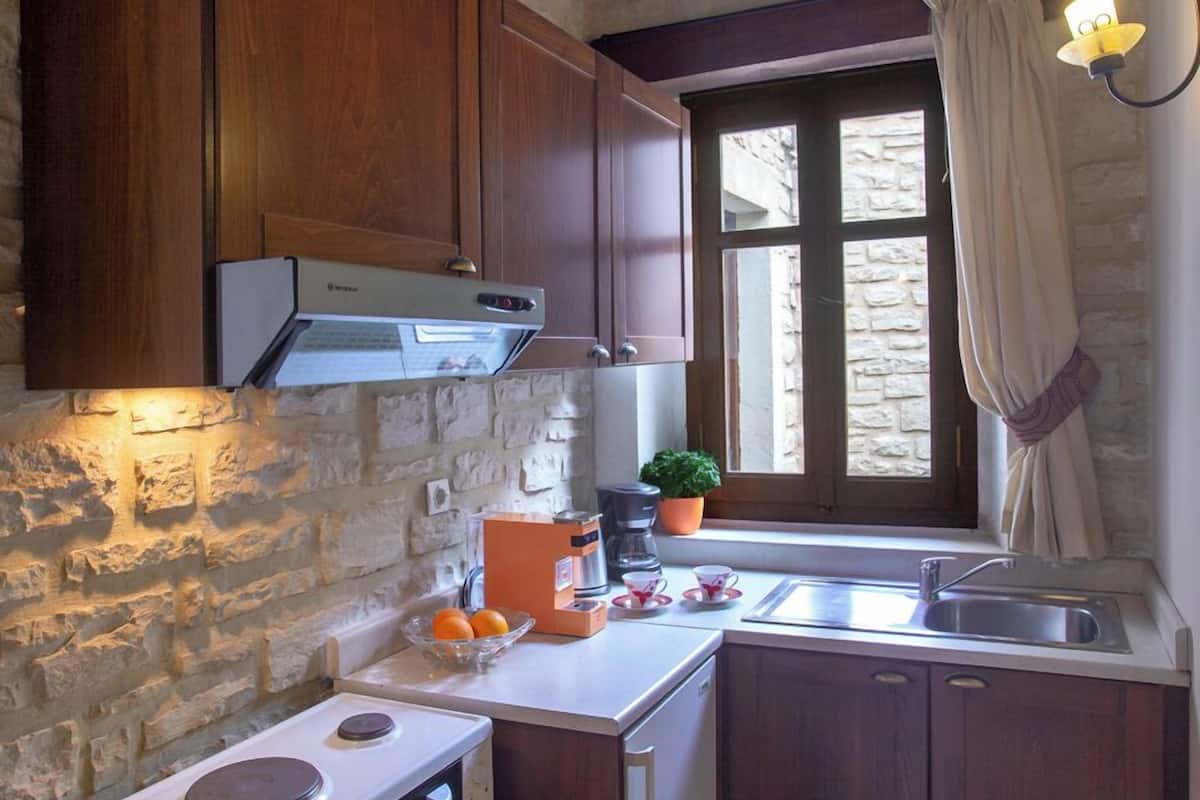 junior suite (max 2 adults) | premium bedding, pillow-top beds, in-room safe, individually decorated