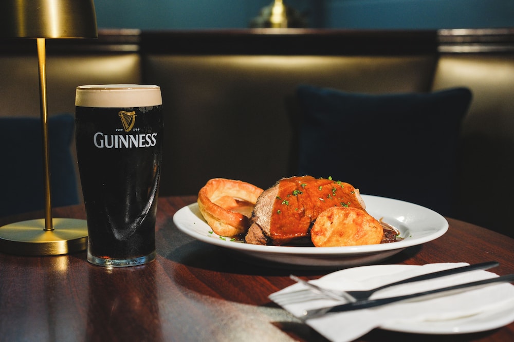 Dooly's Hotel by null