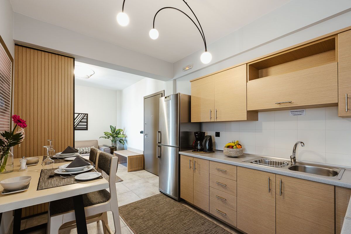 luxury apartment | private kitchen | fridge, coffee/tea maker, electric kettle, paper towels