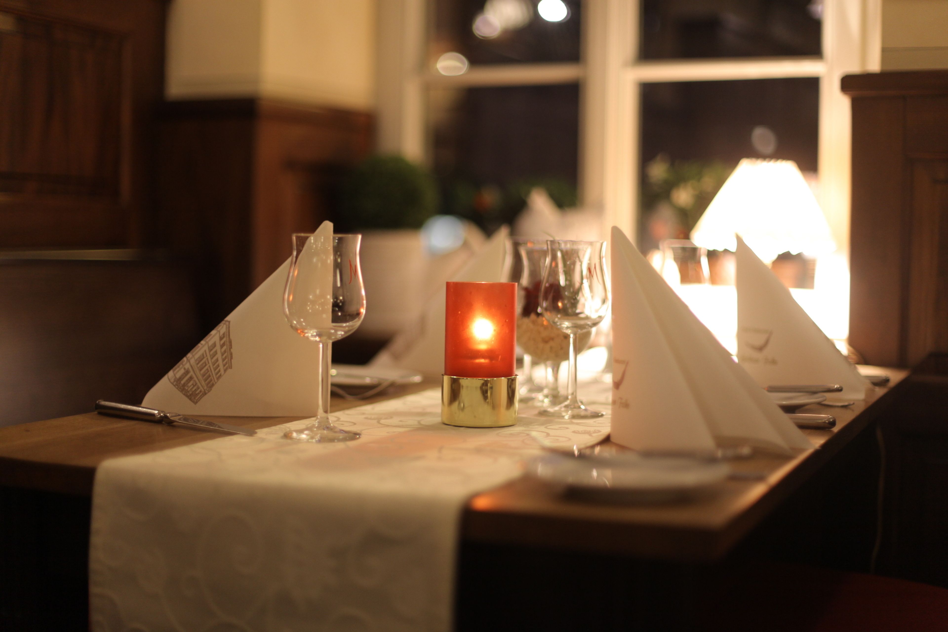 lunch, dinner served; german cuisine, al fresco dining