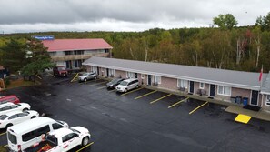 Aparcamiento sin asistencia gratuito