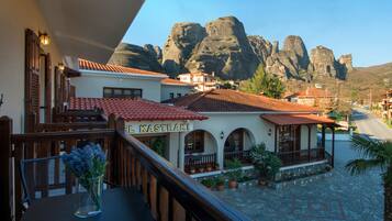 Superior kamer, 1 twee- of 2 eenpersoonsbedden (Panoramic Meteora View) | Kameruitzicht