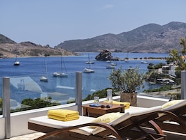 Petra Suite with Panoramic Sea View & Private Terrace | Minibar, in-room safe, individually decorated, free WiFi