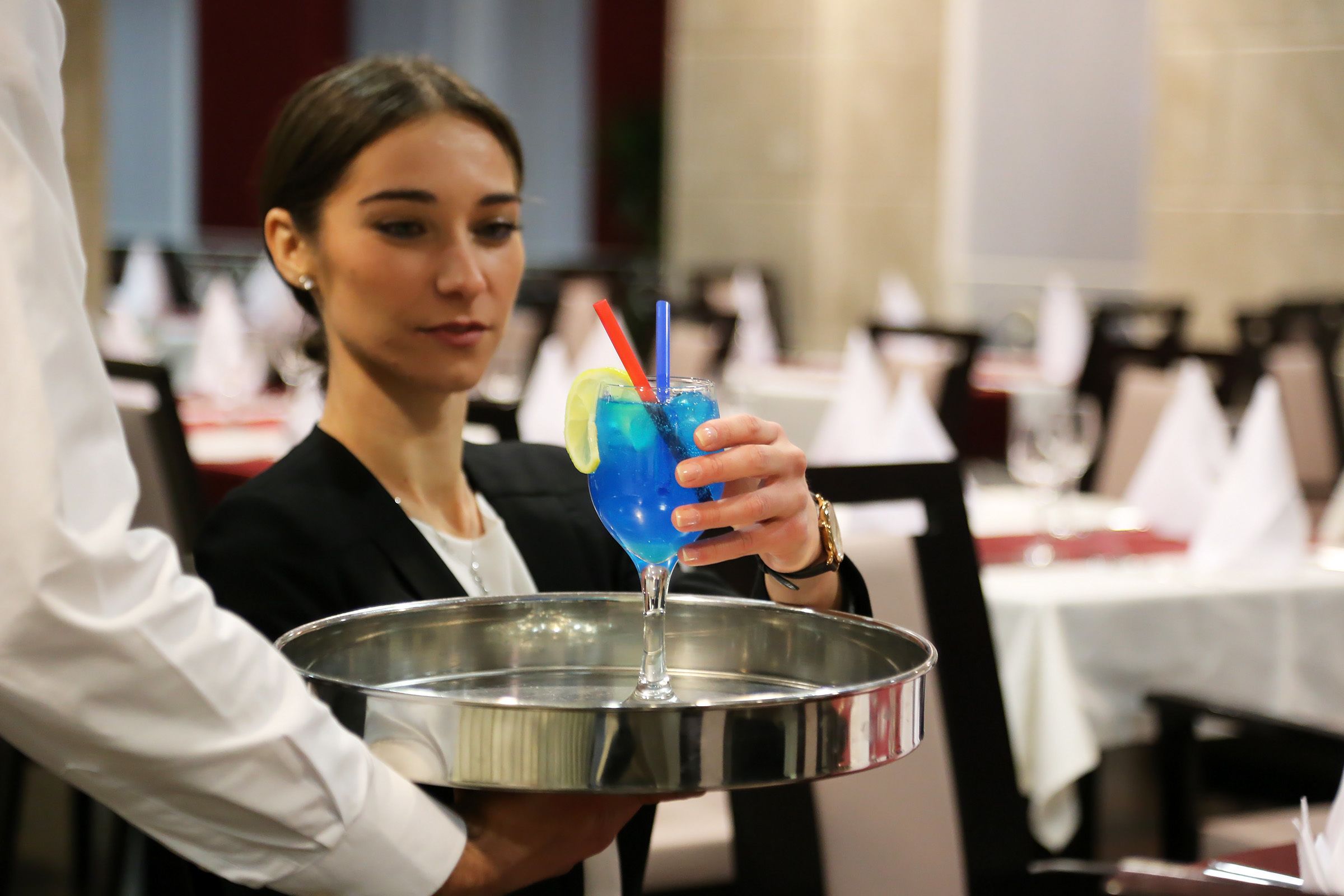 Petit déjeuner, déjeuner et dîner servis sur place