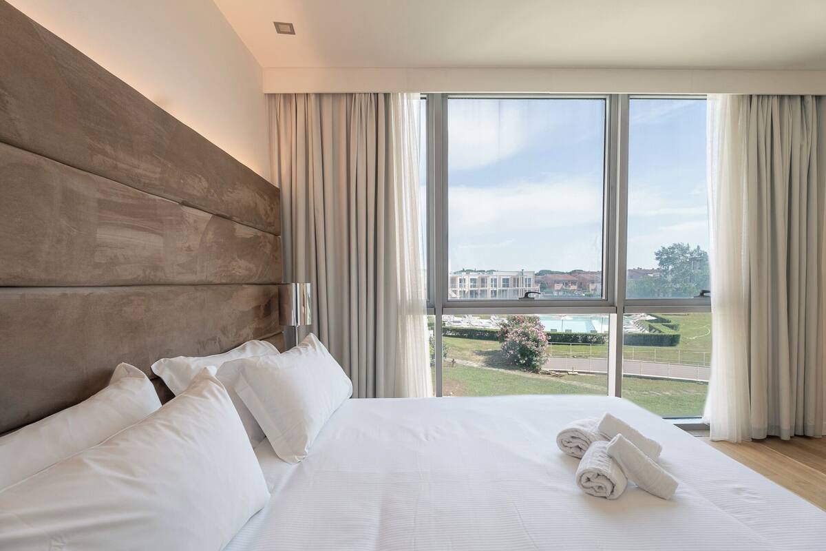 Single Room | Minibar, in-room safe, soundproofing, WiFi (free)