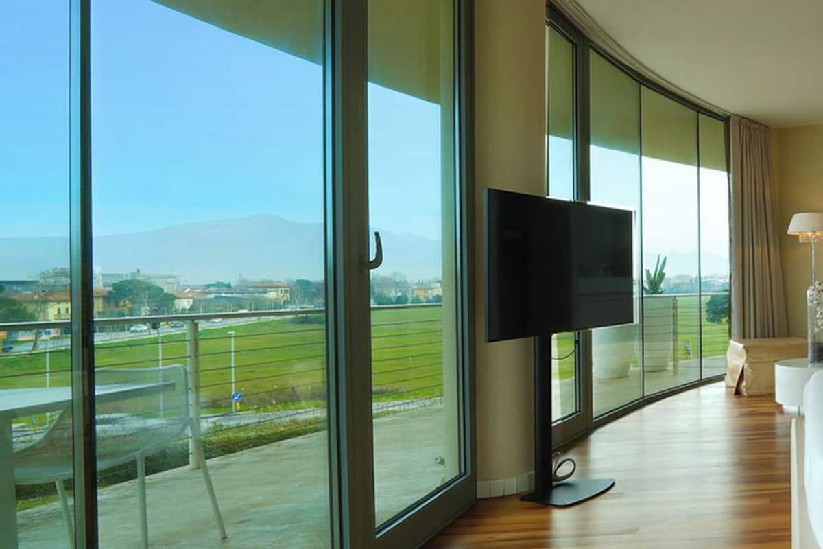 Junior Suite | Minibar, in-room safe, soundproofing, free WiFi