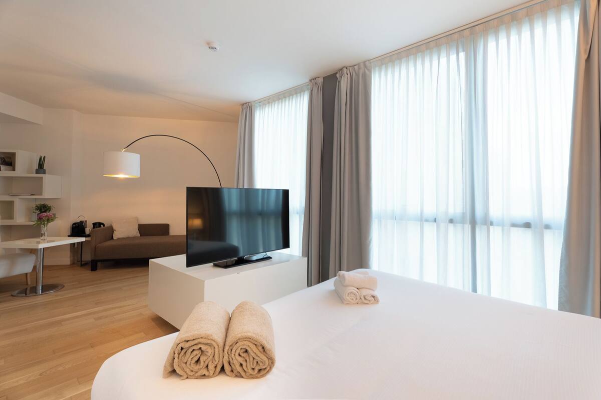 Junior Suite | Minibar, in-room safe, soundproofing, WiFi (free)