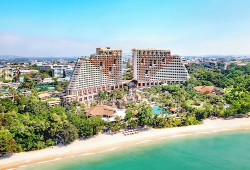 センタラ グランド ミラージュ ビーチ リゾート パタヤの宿泊予約