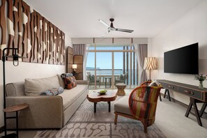 Zimmersafe, Schreibtisch, Verdunkelungsvorhänge, schallisolierte Zimmer