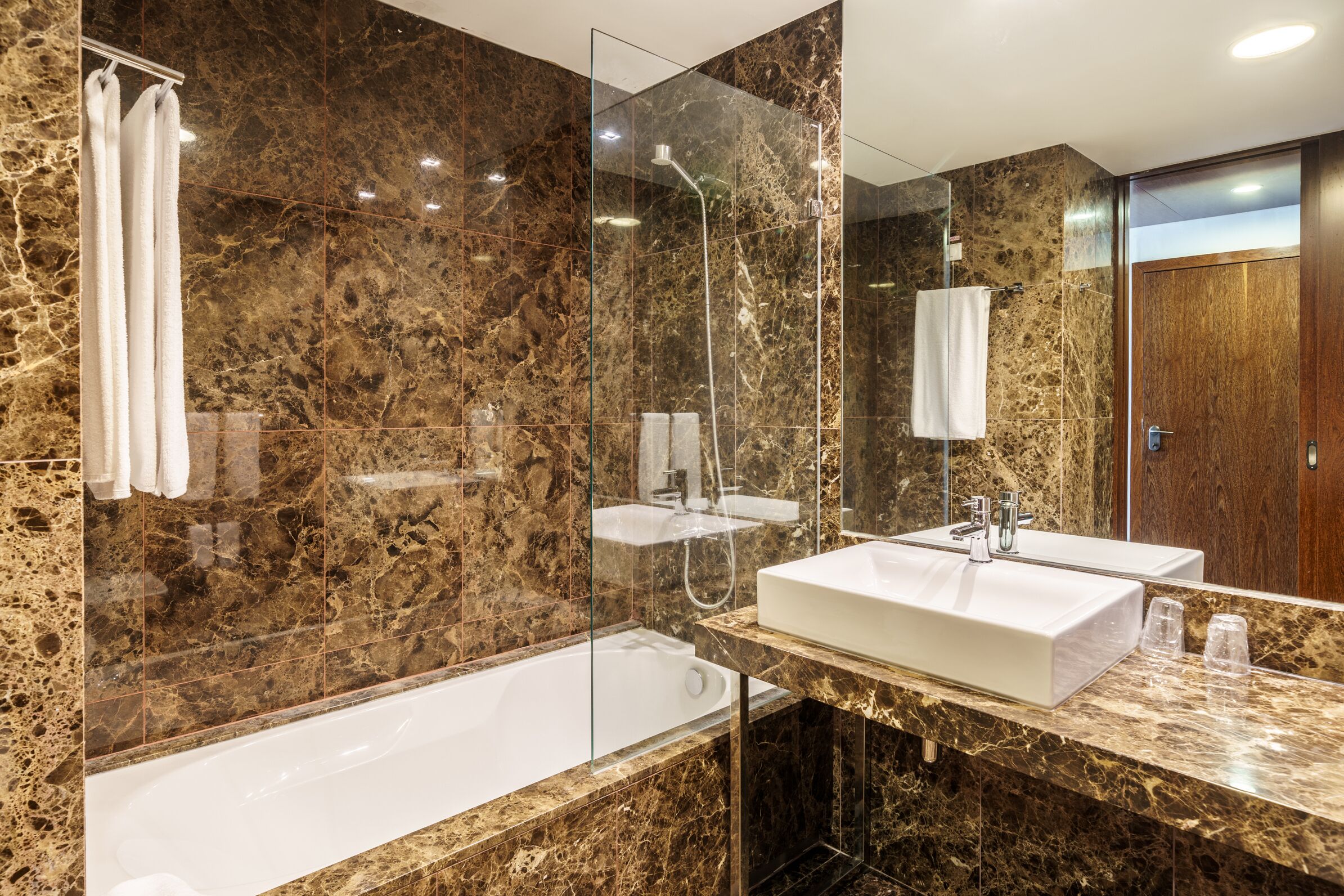 free toiletries, bidet, towels