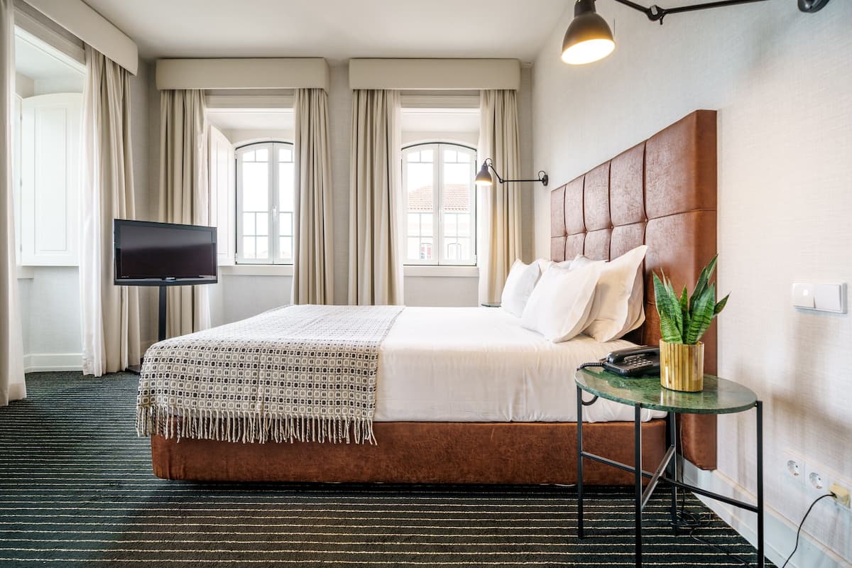 Suite | 1 bedroom, minibar, in-room safe, desk