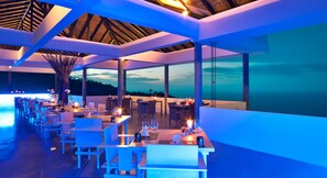 Bar (en la propiedad)