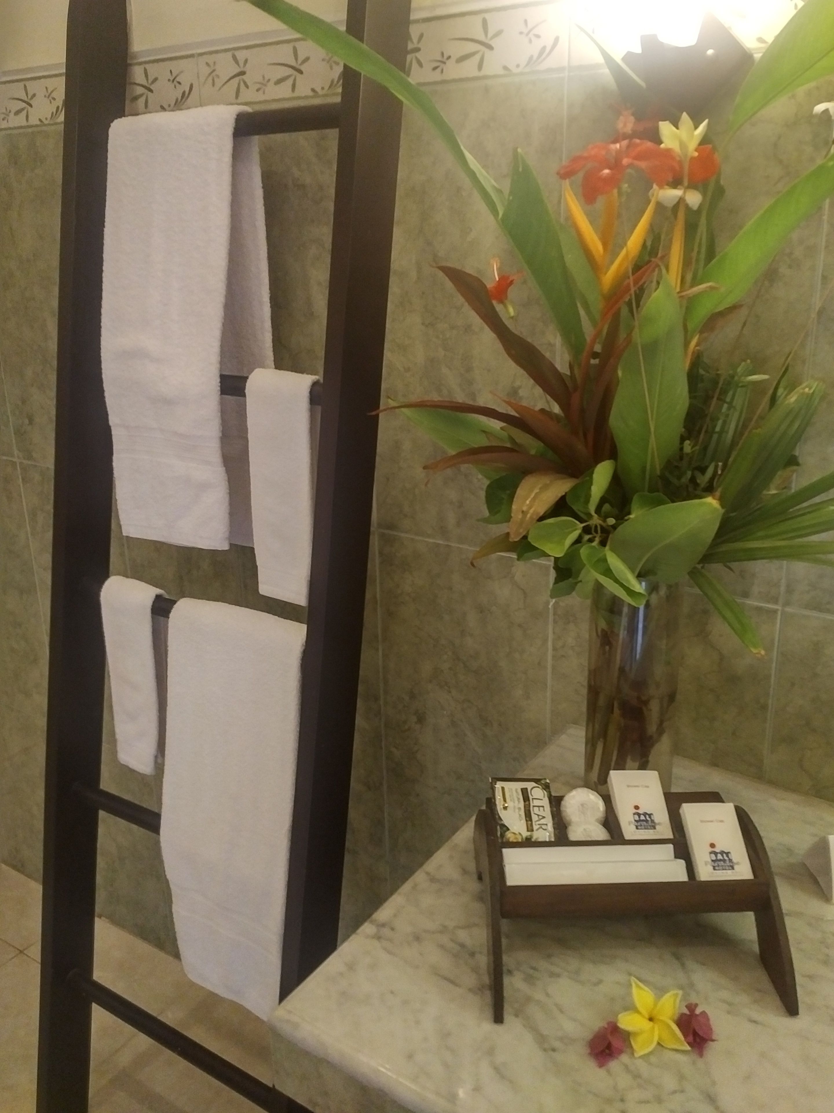 presidential suite | bathroom amenities | hair dryer, towels
