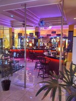 2 bars/lounges, poolside bar